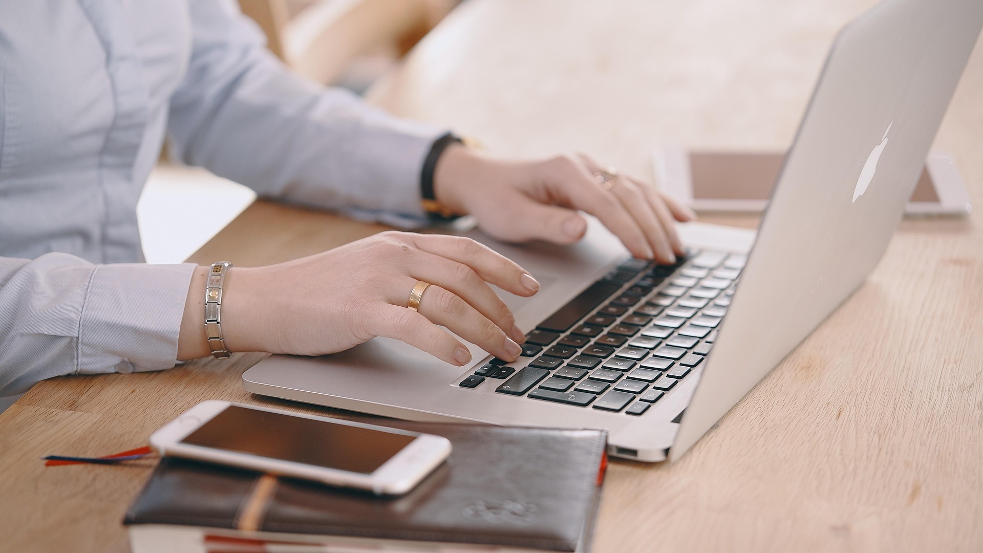 執筆中のライター